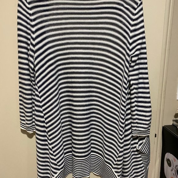 The Limited Navy and White Cardigan - NWOT - Picture 4 of 4